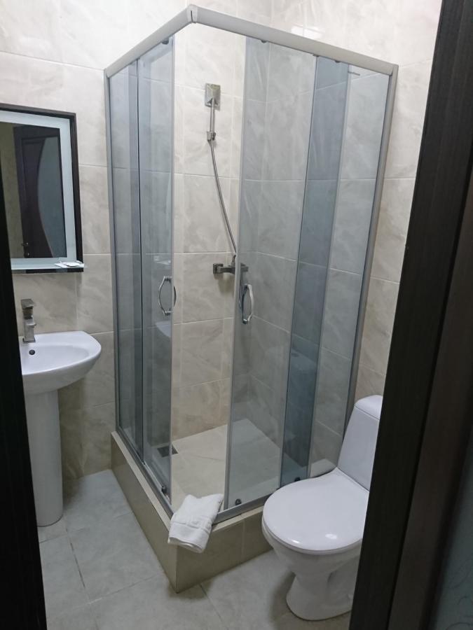 Mishel Plus Hotel Harkov Kültér fotó
