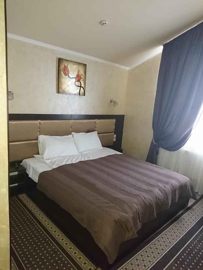 Mishel Plus Hotel Harkov Kültér fotó