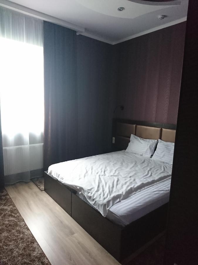 Mishel Plus Hotel Harkov Kültér fotó