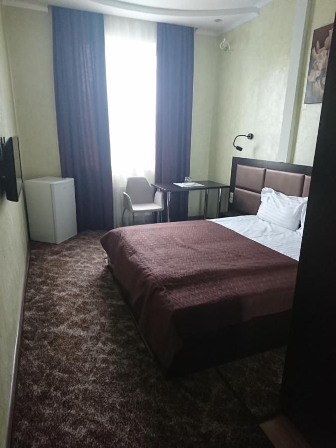 Mishel Plus Hotel Harkov Kültér fotó