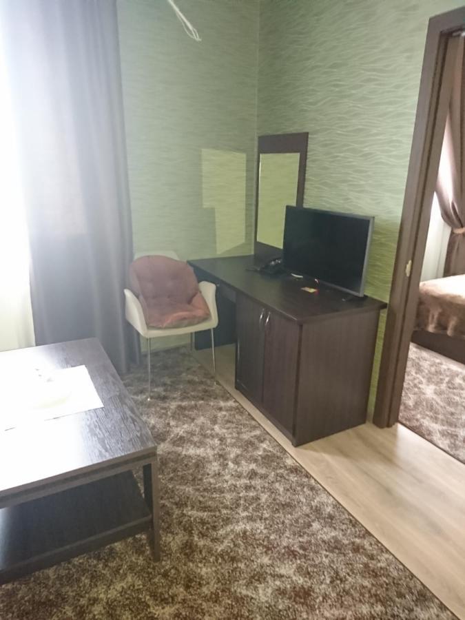 Mishel Plus Hotel Harkov Kültér fotó