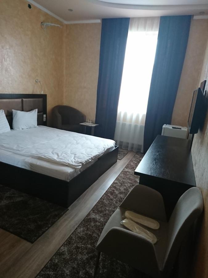 Mishel Plus Hotel Harkov Kültér fotó