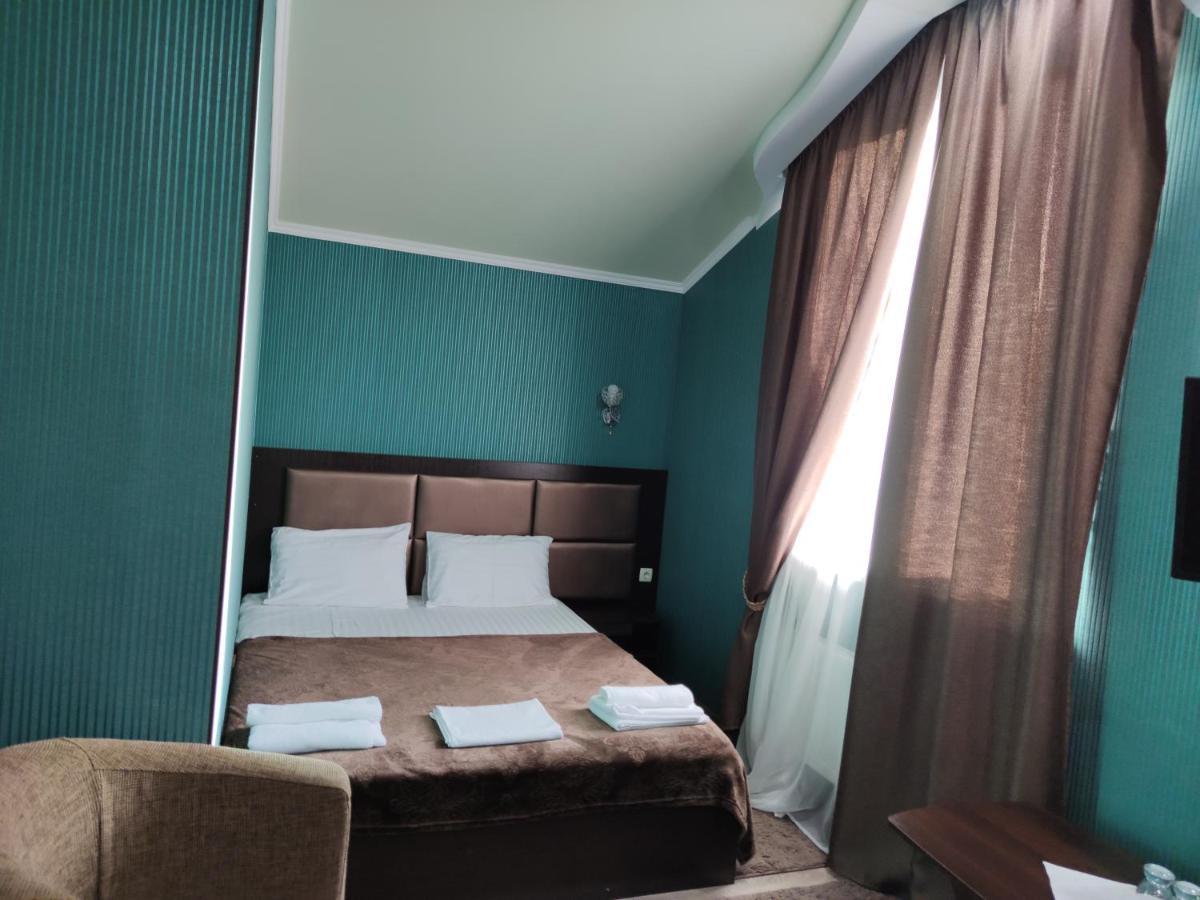 Mishel Plus Hotel Harkov Kültér fotó